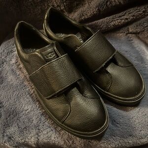 UGG Neri Sneaker Black Women's 7.5